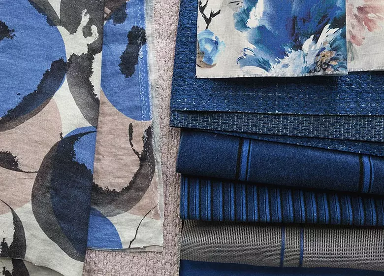 Vanderlindeinterieur_raamafwerking_sfeerfoto_Img chivasso fabrics new ways ultra blue 02 1