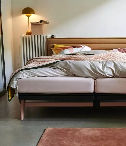 Pop beeld original blush Auping bed matras boxspring beddengoed dekbedovertrek beddenbodem vanderlindeinterieur