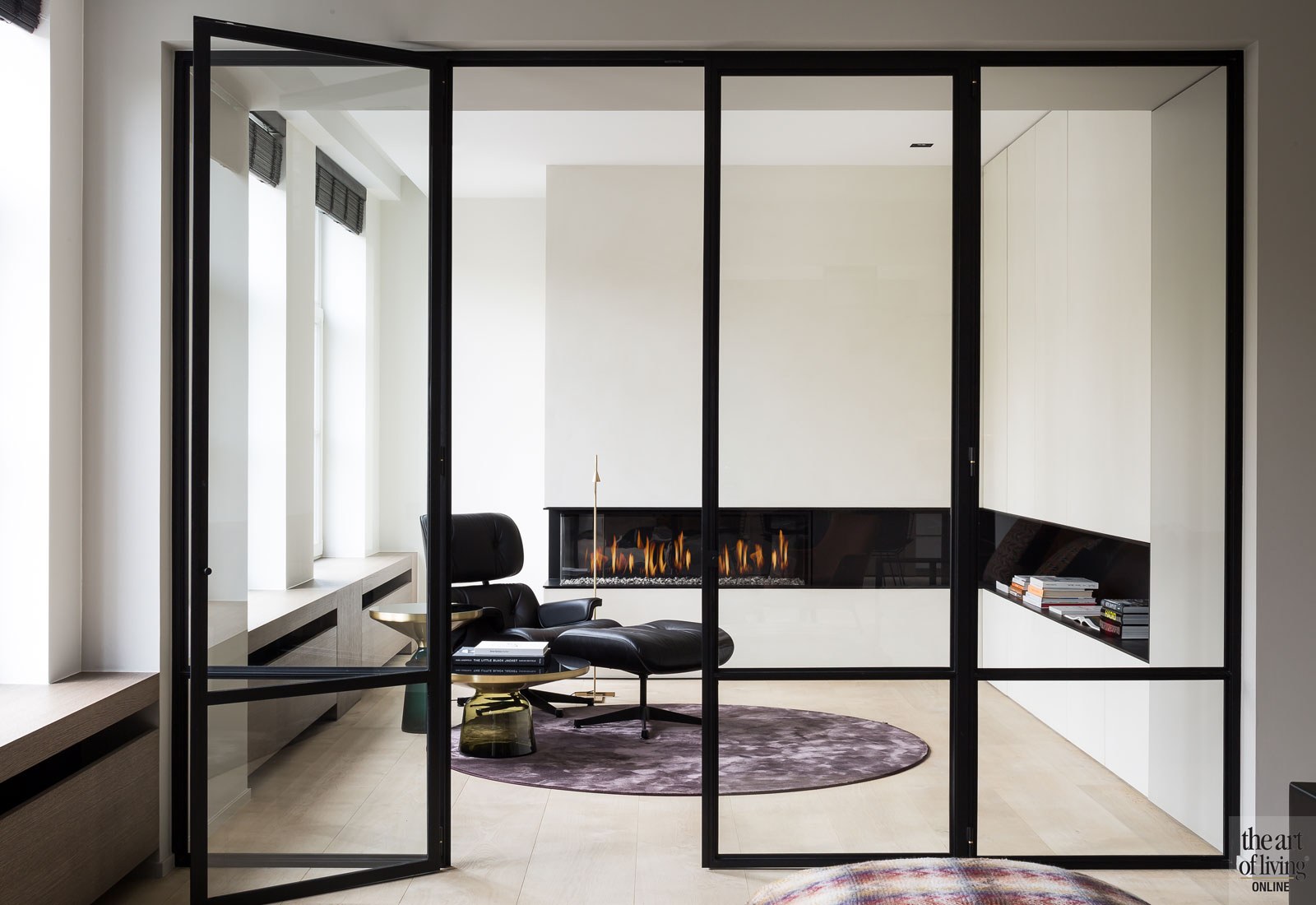 Open deur bij van der Linde Interieur